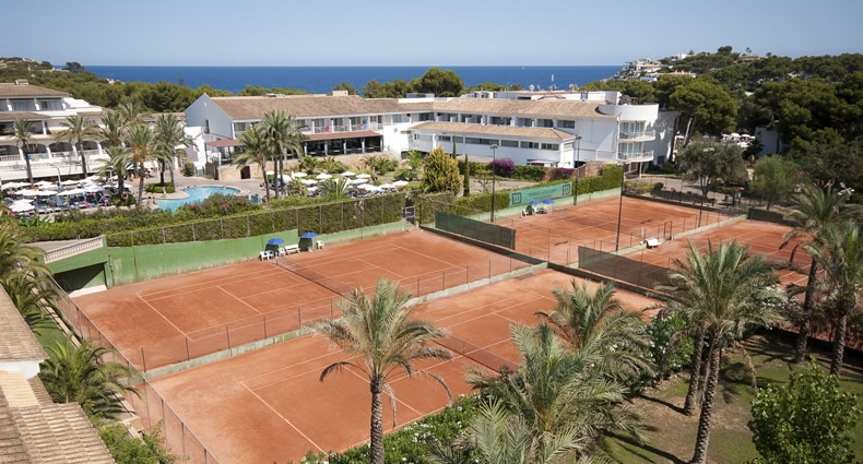 Beach Club Font de Sa Cala - Tennisplätze in Font de Sa Cala, Mallorca