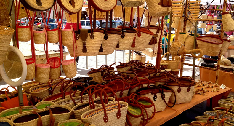 COMPRAS PRODUCTOS DE LA ISLA senallas cestas mimbre mercado