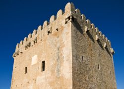 CANYAMEL destinos torre medieval